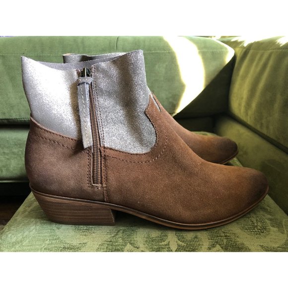 FRYE AND CO. WOMEN'S TAN SUEDE  RUBIE ZIP ANKLE BOOTS SIZE 9 NEW GLITTER LEATHER - Picture 12 of 13